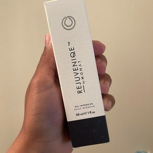 REJUVENIQUE OIL/ 101+ uses!!!